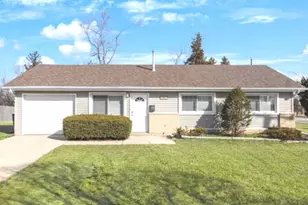10 W Thacker St, Hoffman Estates, IL 60169 - Photo 1