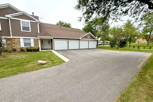 601 Hanover Ct, Schaumburg, IL 60194 - Photo 1