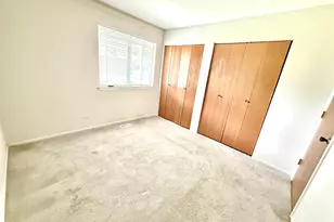 601 Hanover Ct, Schaumburg, IL 60194 - Photo 9