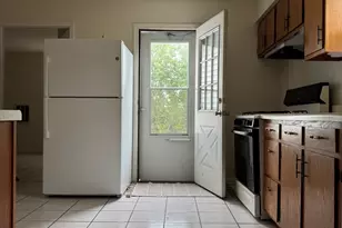 302 Notre Dame Ave, Joliet, IL 60436 - Photo 7