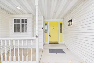 11497 Ridgecrest Dr, Roscoe, IL 61073 - Photo 7