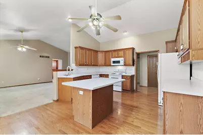 10296 E Kyte Road, Rochelle, IL 61068 - Photo 9