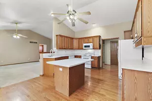 10296 E Kyte Rd, Rochelle, IL 61068 - Photo 9