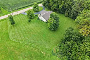 10296 E Kyte Rd, Rochelle, IL 61068 - Photo 33