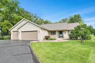 10296 E Kyte Rd, Rochelle, IL 61068 - Photo 1