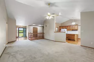 10296 E Kyte Rd, Rochelle, IL 61068 - Photo 5