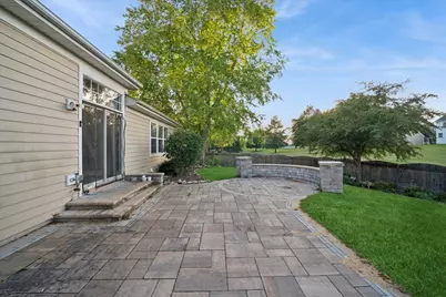 332 Red Rock Lane, Elgin, IL 60124 - Photo 3