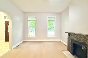 2127 W Bowler St, Chicago, IL 60612 - Photo 5