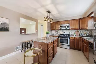14828 St Louis Ave, Midlothian, IL 60445 - Photo 7