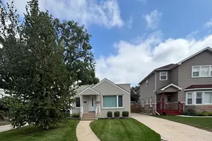 5115 N Mobile Ave, Chicago, IL 60630 - Photo 1
