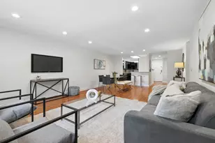 1234 Elmwood Ave, Evanston, IL 60202 - Photo 5