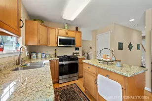 2144 Whitetail Dr, Aurora, IL 60503 - Photo 9