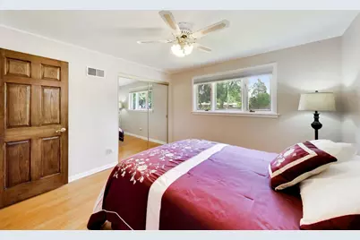 704 W Lonnquist Boulevard, Mount Prospect, IL 60056 - Photo 25