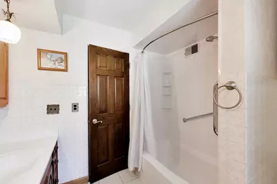 704 W Lonnquist Boulevard, Mount Prospect, IL 60056 - Photo 27