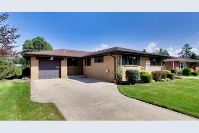 704 W Lonnquist Boulevard, Mount Prospect, IL 60056 - Photo 3