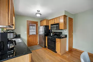 6228 W Huntington St, Chicago, IL 60646 - Photo 9