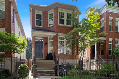 331 W Evergreen Avenue, Chicago, IL 60610 - Photo 1