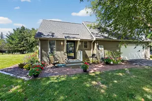 10303 E Hickory Ridge Dr, Rochelle, IL 61068 - Photo 35