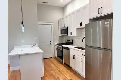 4121 W Montrose Avenue #1, Chicago, IL 60641 - Photo 3