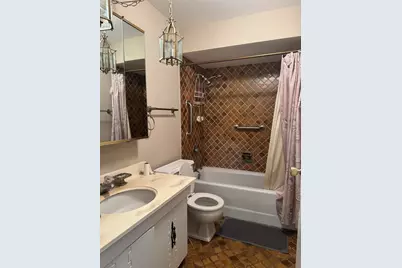 9374 Landings Lane #201, Des Plaines, IL 60016 - Photo 5