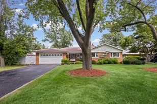 6250 W 127th Pl, Palos Heights, IL 60463 - Photo 1