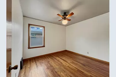 435 Greenbay Avenue, Calumet City, IL 60409 - Photo 11