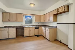 435 Greenbay Ave, Calumet City, IL 60409 - Photo 7