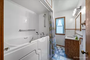 [Address not provided], Lombard, IL 60148 - Photo 11