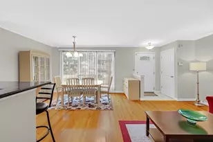 3829 Birchwood Ave, Skokie, IL 60076 - Photo 5