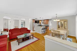 3829 Birchwood Ave, Skokie, IL 60076 - Photo 3