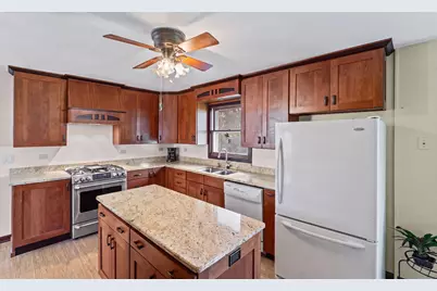 645 Flagstaff Lane, Hoffman Estates, IL 60169 - Photo 5