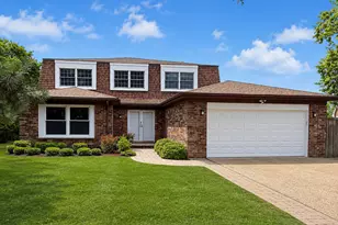 11 Birchwood Ave, Deerfield, IL 60015 - Photo 1