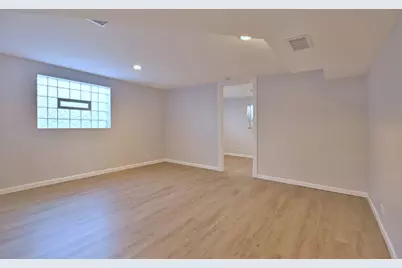 7142 N Keating Avenue, Lincolnwood, IL 60712 - Photo 25