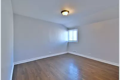 7142 N Keating Avenue, Lincolnwood, IL 60712 - Photo 17