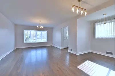 7142 N Keating Avenue, Lincolnwood, IL 60712 - Photo 3
