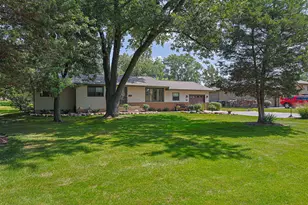 824 Ogden Rd, New Lenox, IL 60451 - Photo 1