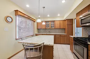1103 Kenton Rd, Deerfield, IL 60015 - Photo 7