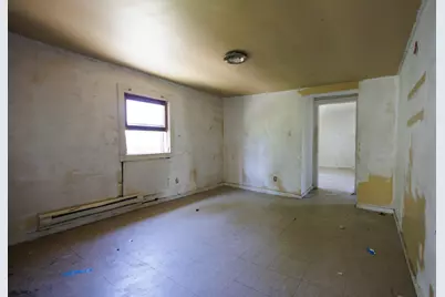 854 E Locust Street, Kankakee, IL 60901 - Photo 5