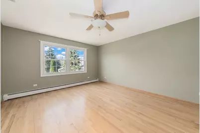 2950 Briarwood Drive W, Mount Prospect, IL 60056 - Photo 15