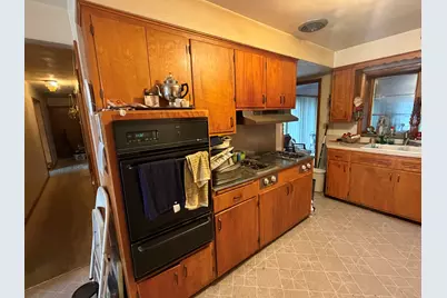 931 Hawthorne Avenue, Rockford, IL 61108 - Photo 9