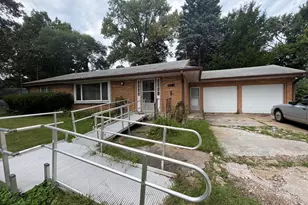 931 Hawthorne Ave, Rockford, IL 61108 - Photo 3