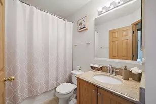 24 Stonegate Ln, Streamwood, IL 60107 - Photo 21