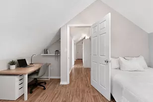 1427 W Superior St, Chicago, IL 60642 - Photo 13