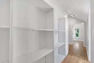 1427 W Superior St, Chicago, IL 60642 - Photo 19