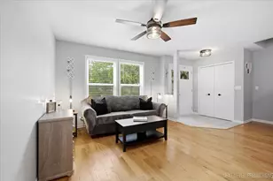 231 White Oak St, Hampshire, IL 60140 - Photo 5