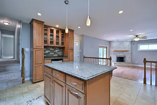 712 67th St, Darien, IL 60561 - Photo 5