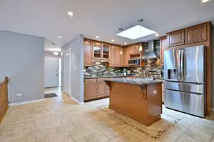 712 67th St, Darien, IL 60561 - Photo 3