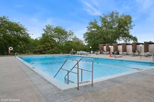5455 N Sheridan Rd, Chicago, IL 60640 - Photo 13