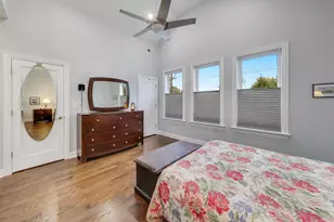 4343 N Hamlin Ave, Chicago, IL 60618 - Photo 17