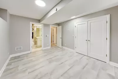 4343 N Hamlin Avenue, Chicago, IL 60618 - Photo 27
